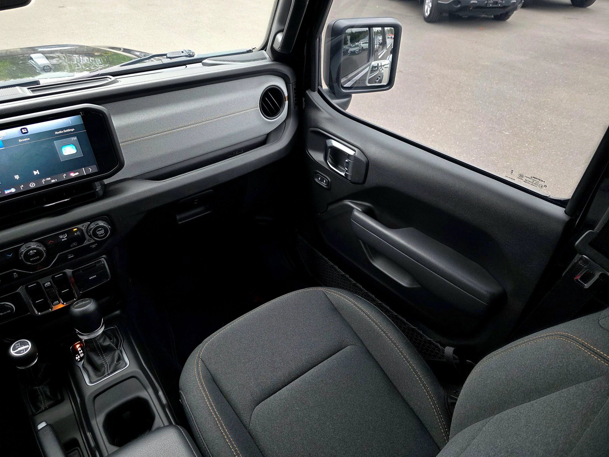 Used 2025 Jeep Gladiator Sport AWD/4WD image 45