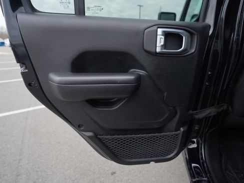 Used 2019 Jeep Wrangler Unlimited Sport S image 16