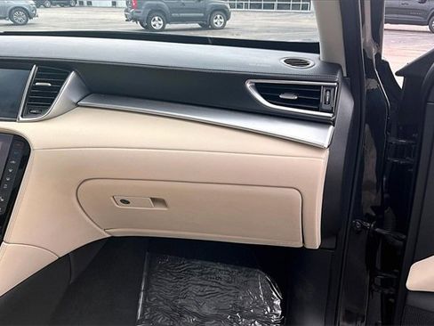 Used 2022 INFINITI QX50 Sensory image 26