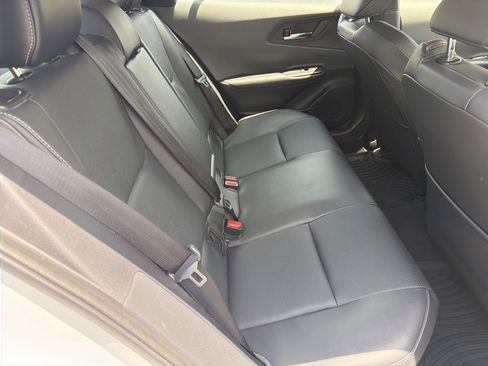 Used 2025 Toyota Prius XLE FWD image 26