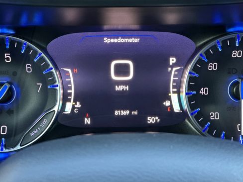 Used 2020 Chrysler Pacifica Touring-L Plus image 29