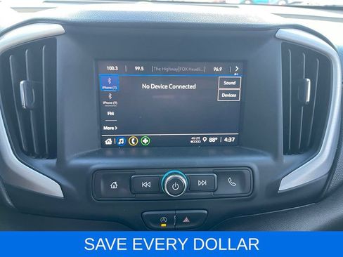 Used 2024 GMC Terrain SLE w/ Driver Convenience Package FWD image 9
