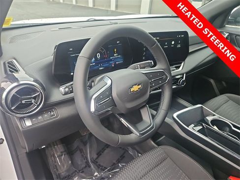 Certified 2025 Chevrolet Equinox LT image 10