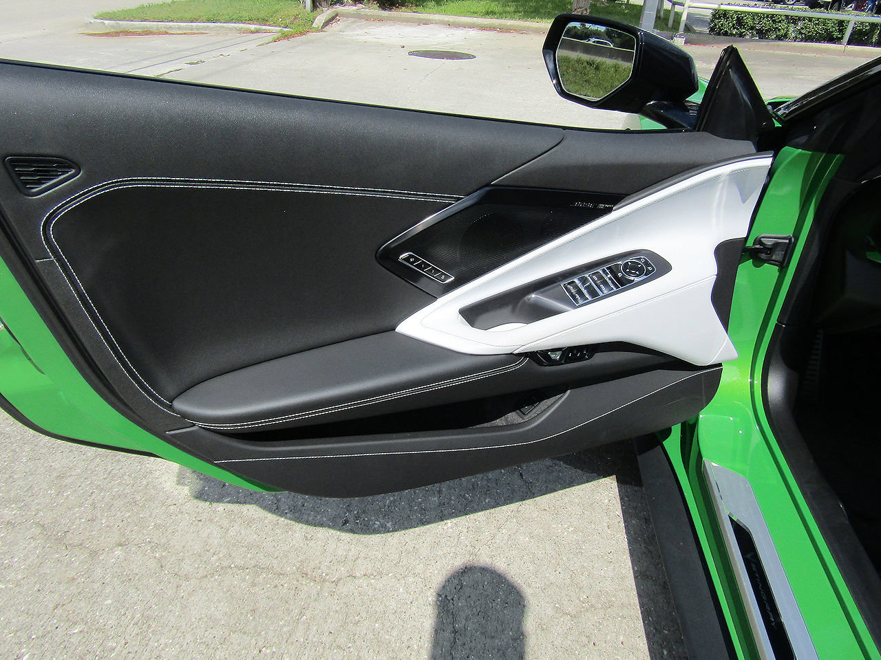 Used 2026 Chevrolet Corvette Stingray Preferred Conv w/ Z51 Performance Package RWD image 11