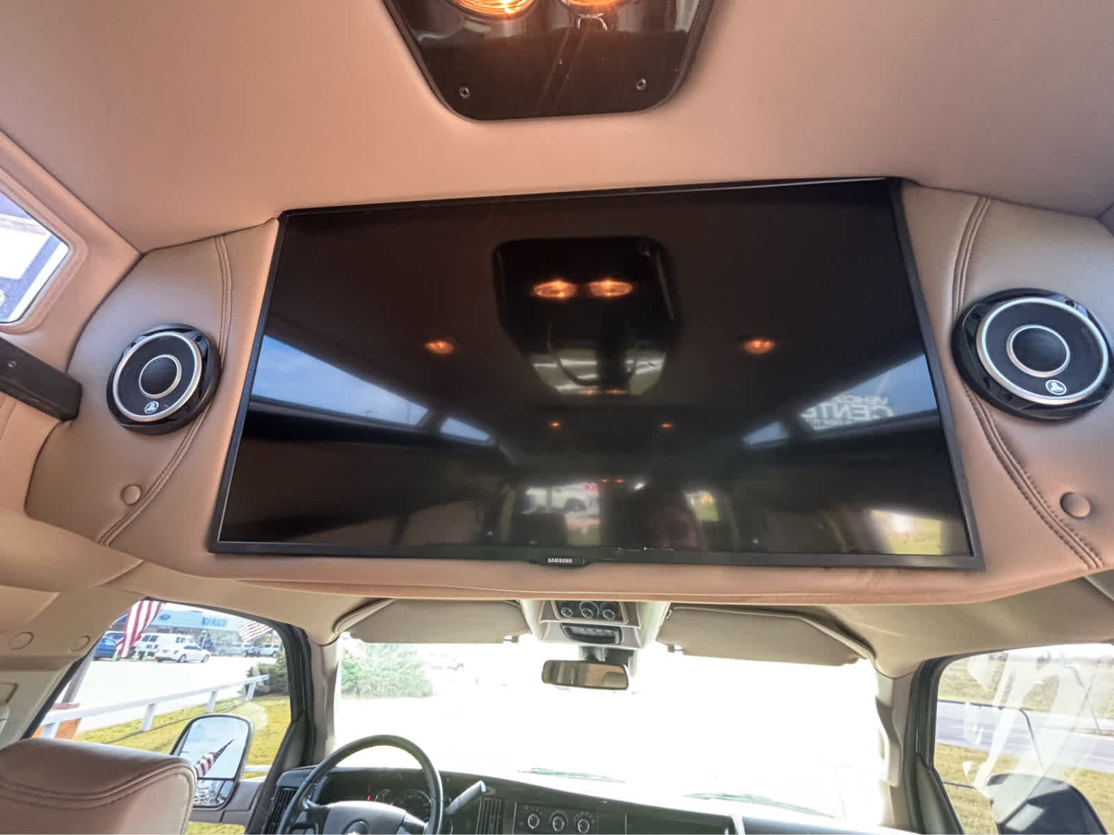 Used 2021 Chevrolet Express 2500 w/ Enhanced Convenience Package RWD image 19