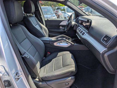 Used 2025 Mercedes-Benz GLE 350 4MATIC image 11