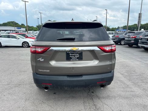 Used 2020 Chevrolet Traverse LT FWD image 4
