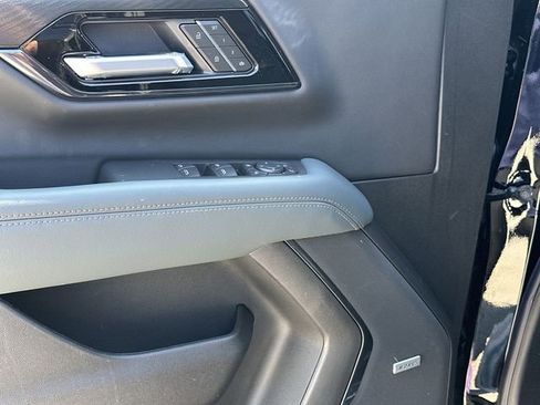 New 2026 GMC Yukon AT4 w/ AT4 Premium Plus Package AWD/4WD image 17