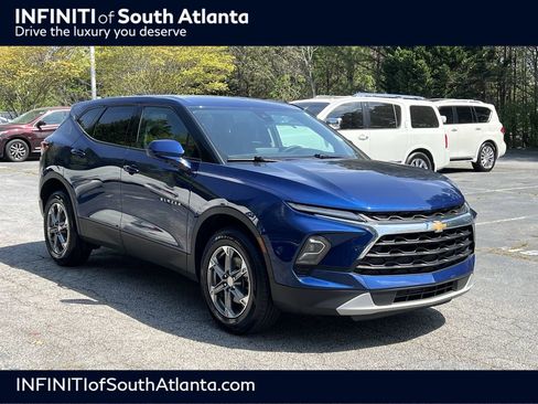Used 2023 Chevrolet Blazer LT FWD image 1