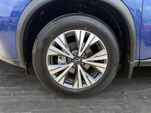 Used 2023 Nissan Rogue SV FWD image 9