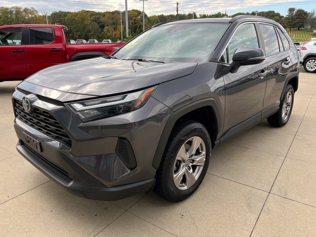 Used 2024 Toyota RAV4 XLE w/ Convenience Package AWD/4WD image 4