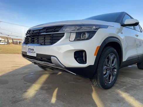 New 2026 Kia Seltos LX image 14