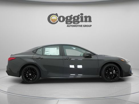 New 2026 Toyota Camry SE FWD image 22