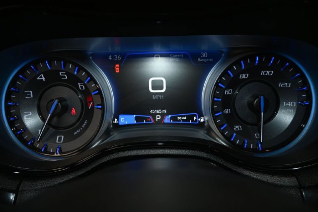 Used 2023 Chrysler 300 S RWD image 6