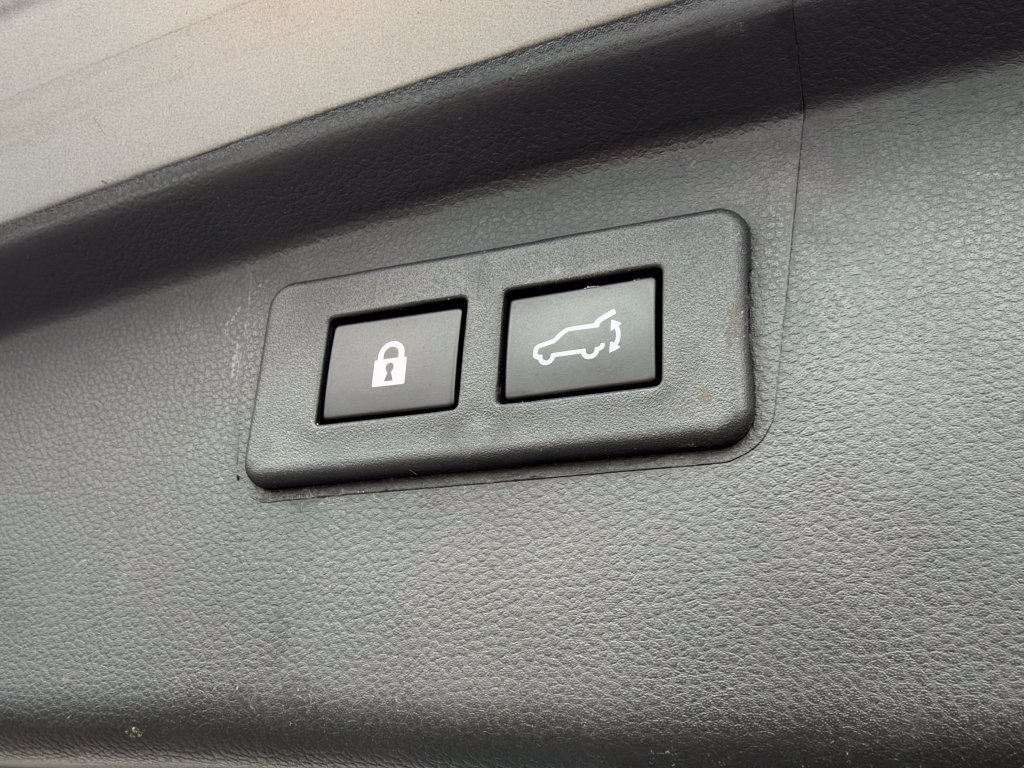 Used 2024 Subaru Outback Premium AWD/4WD image 17