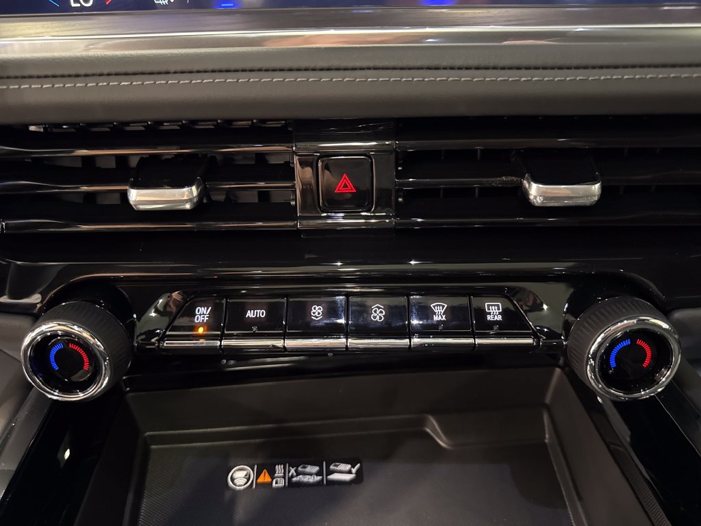 New 2026 Chevrolet Tahoe Z71 w/ Z71 Off-Road Package AWD/4WD image 19
