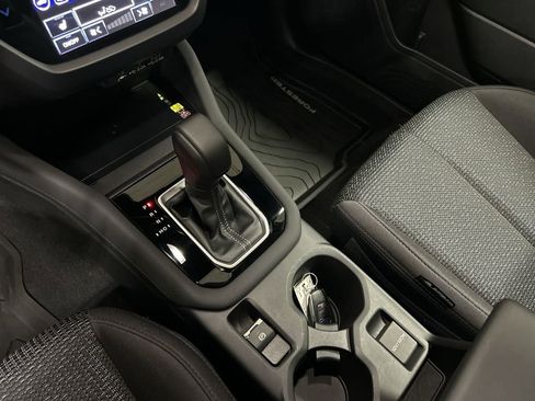 Used 2025 Subaru Forester Premium image 22