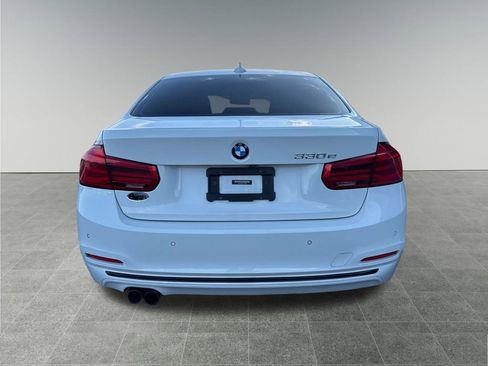 Used 2018 BMW 330e 330e iPerformance image 4