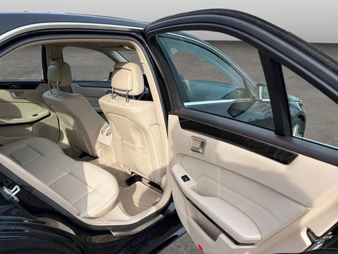 Used 2016 Mercedes-Benz E 350 4MATIC Sedan image 15