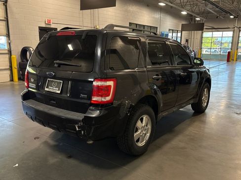 Used 2011 Ford Escape XLT AWD/4WD image 4