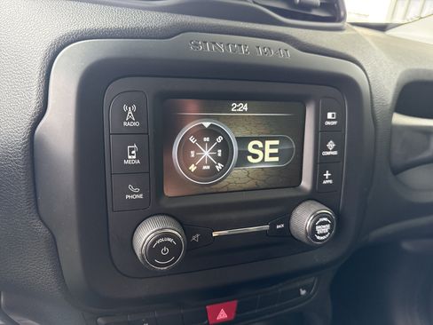 Used 2017 Jeep Renegade Latitude w/ Cold Weather Group AWD/4WD image 23