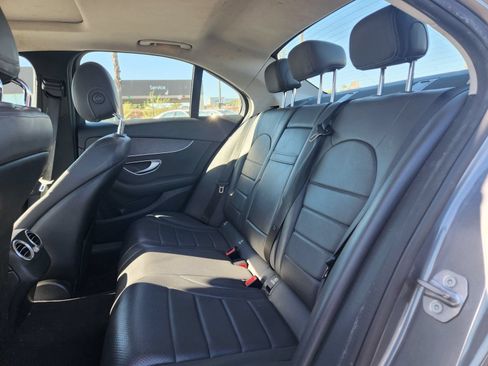 Used 2019 Mercedes-Benz C 300 Sedan image 7