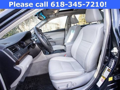 Used 2017 Toyota Camry XLE image 19