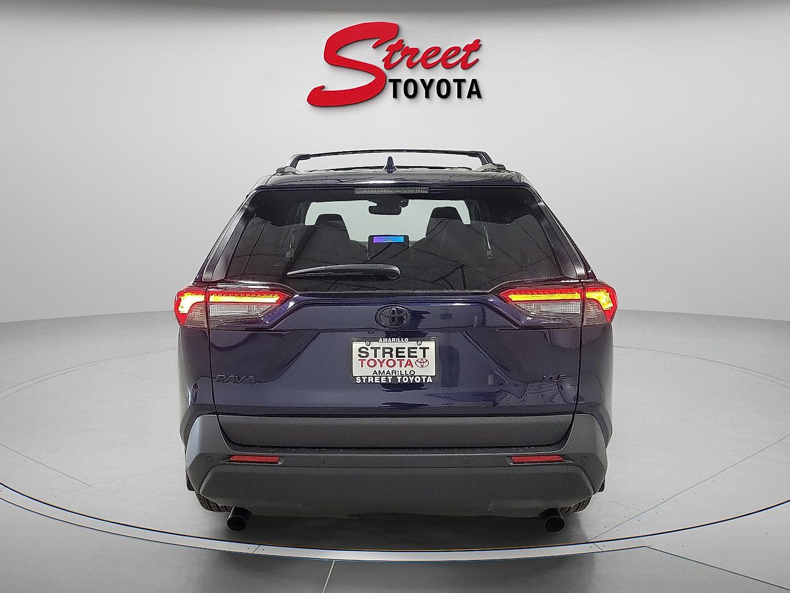 Used 2025 Toyota RAV4 XLE Premium w/ Weather Package FWD image 2