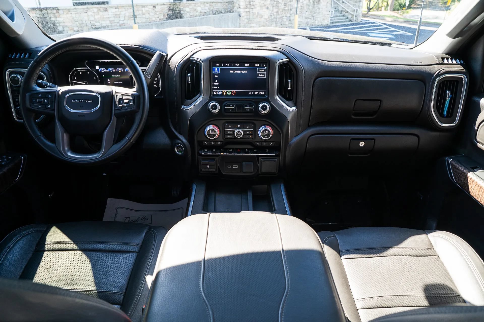 Used 2023 GMC Sierra 2500 Denali w/ Denali Ultimate Package AWD/4WD image 28
