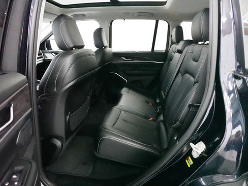 Used 2023 Jeep Grand Cherokee 30th Anniversary AWD/4WD image 27