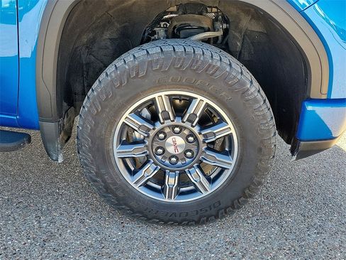 Used 2024 GMC Sierra 1500 AT4 w/ Technology Package image 14