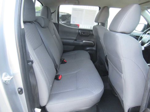Used 2023 Toyota Tacoma SR5 AWD/4WD image 16