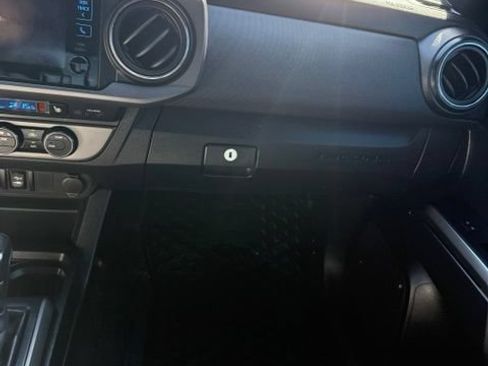 Used 2019 Toyota Tacoma TRD Pro AWD/4WD image 30
