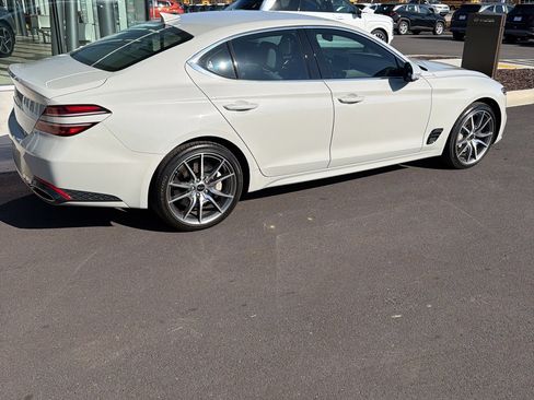Used 2024 Genesis G70 2.5T image 3