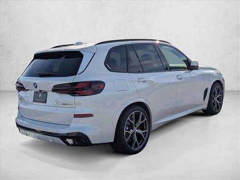 New 2026 BMW X5 xDrive50e image 2