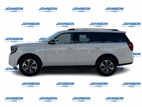 New 2027 Ford Expedition Active RWD image 3
