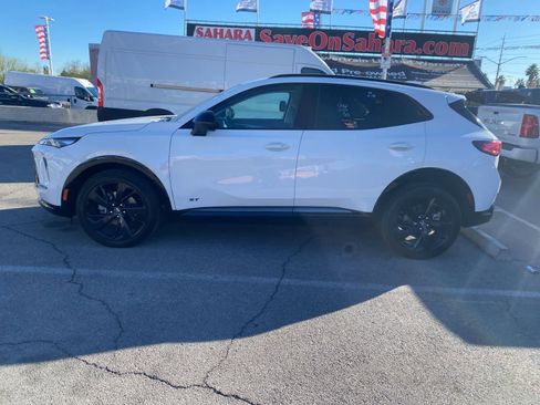 Used 2025 Buick Envision Sport Touring image 9