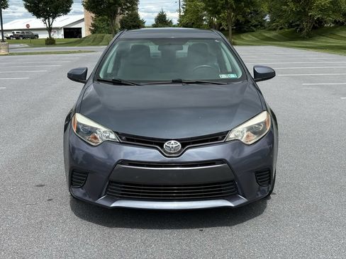 Used 2016 Toyota Corolla LE FWD image 2