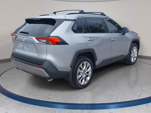 Used 2025 Toyota RAV4 Limited FWD image 5