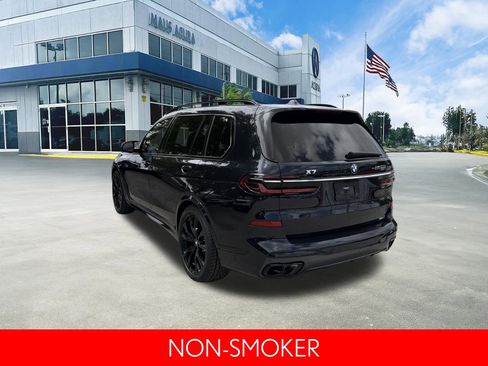 Used 2023 BMW X7 M60i AWD/4WD image 6