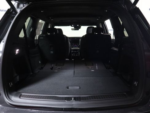 New 2025 Jeep Grand Cherokee L Altitude image 9