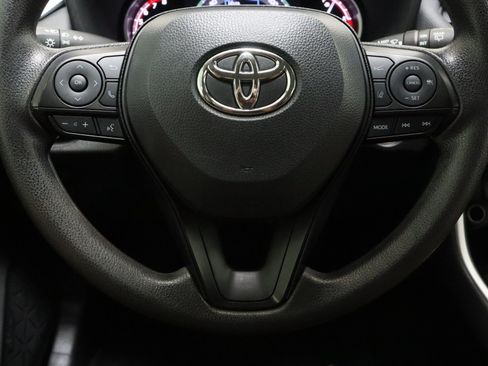 Certified 2025 Toyota RAV4 XLE FWD image 24