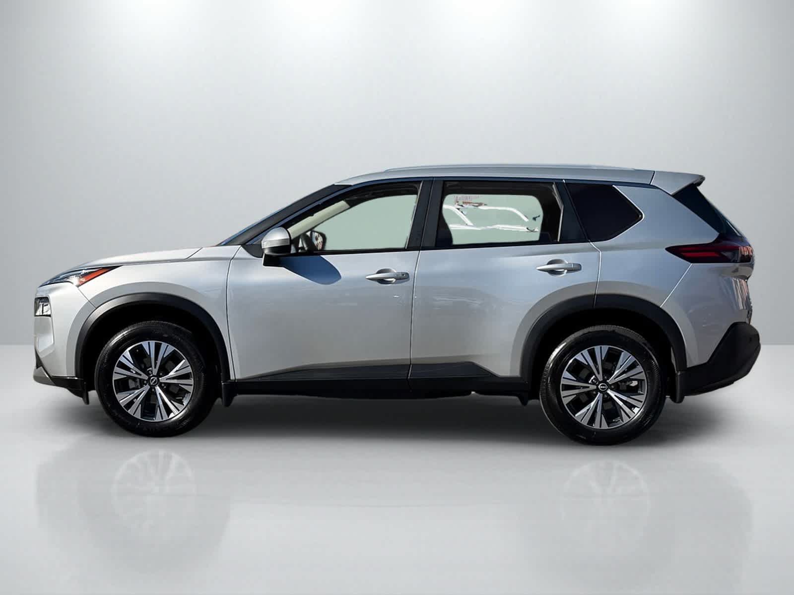 Used 2023 Nissan Rogue SV w/ SV Premium B Package AWD/4WD image 2