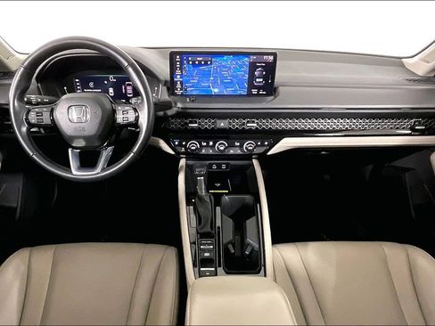 Used 2024 Honda Accord Touring image 15