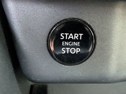 Used 2024 Nissan Rogue SV FWD image 26