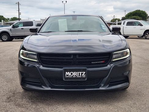 Used 2021 Dodge Charger SXT w/ Blacktop Package RWD image 2