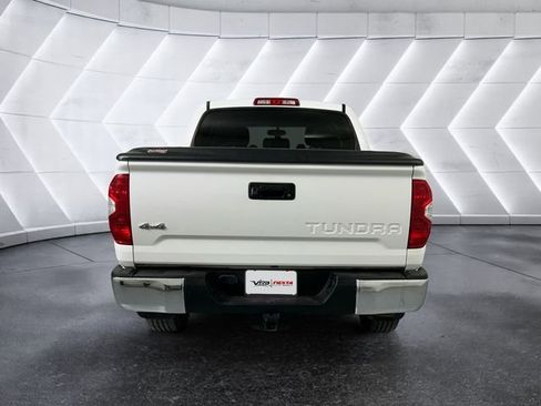 Used 2016 Toyota Tundra SR5 w/ SR5 Upgrade Package image 5