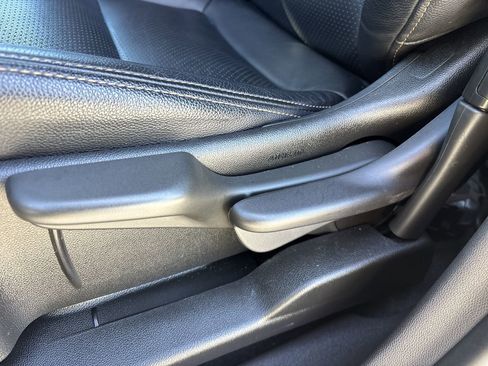 Used 2021 GMC Terrain SLE image 19