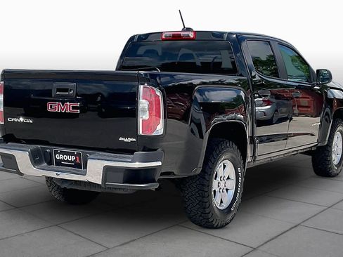 Used 2017 GMC Canyon 2WD Crew Cab w/ Convenience Package image 12