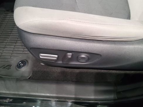Used 2024 Toyota RAV4 XLE FWD image 26